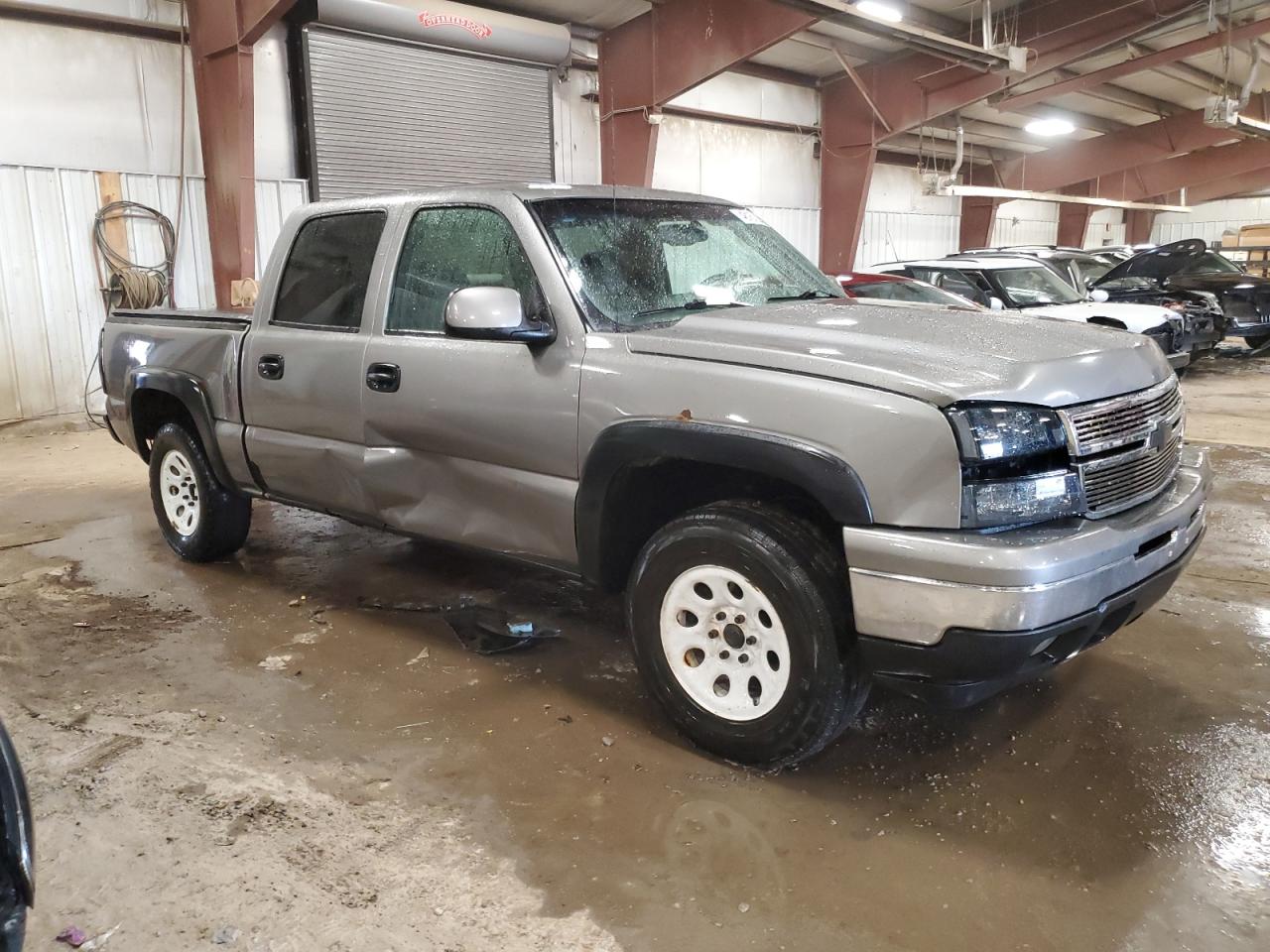 2007 Chevrolet Silverado - Image 4