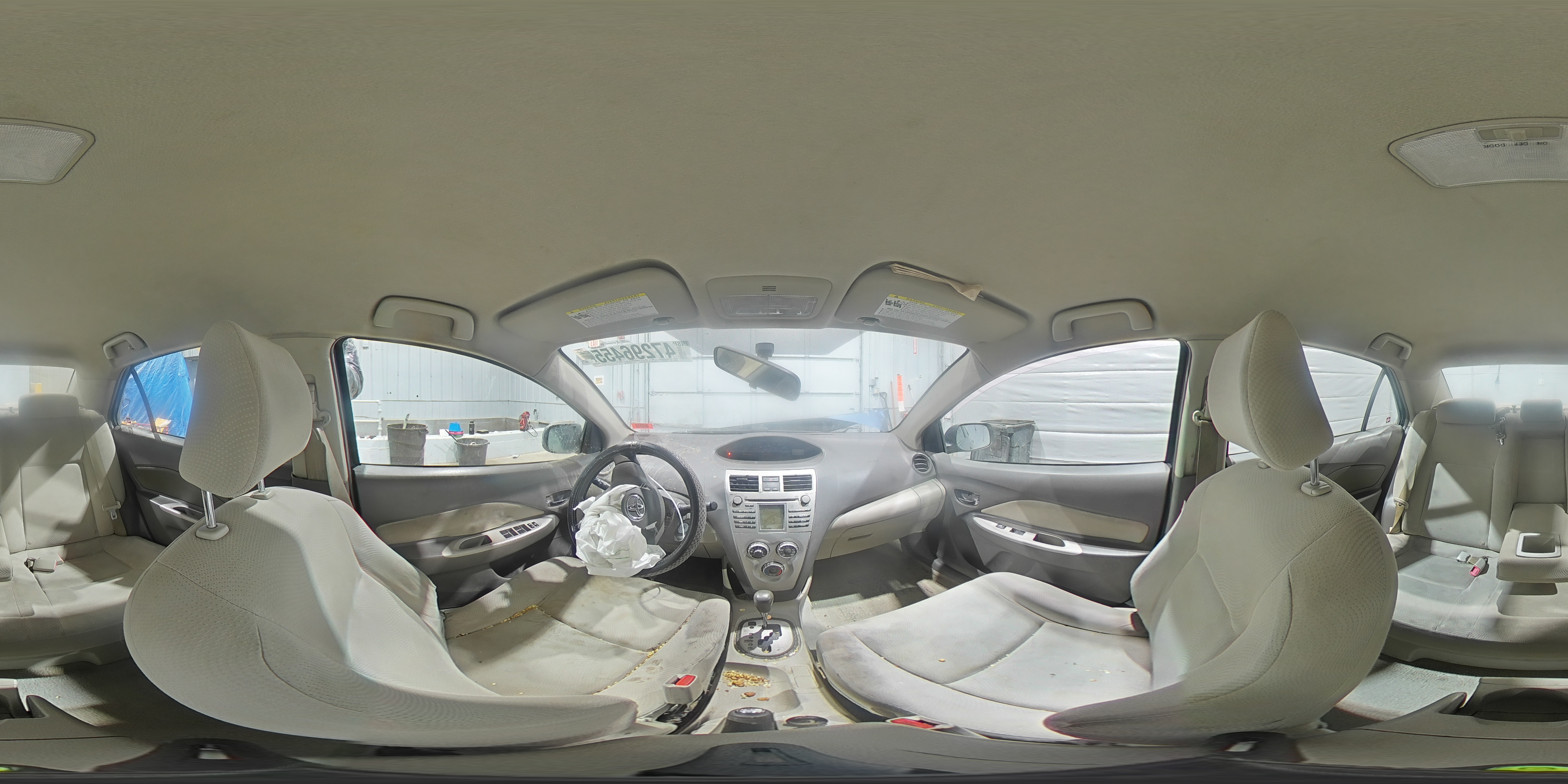 2009 Toyota Yaris - Image 12