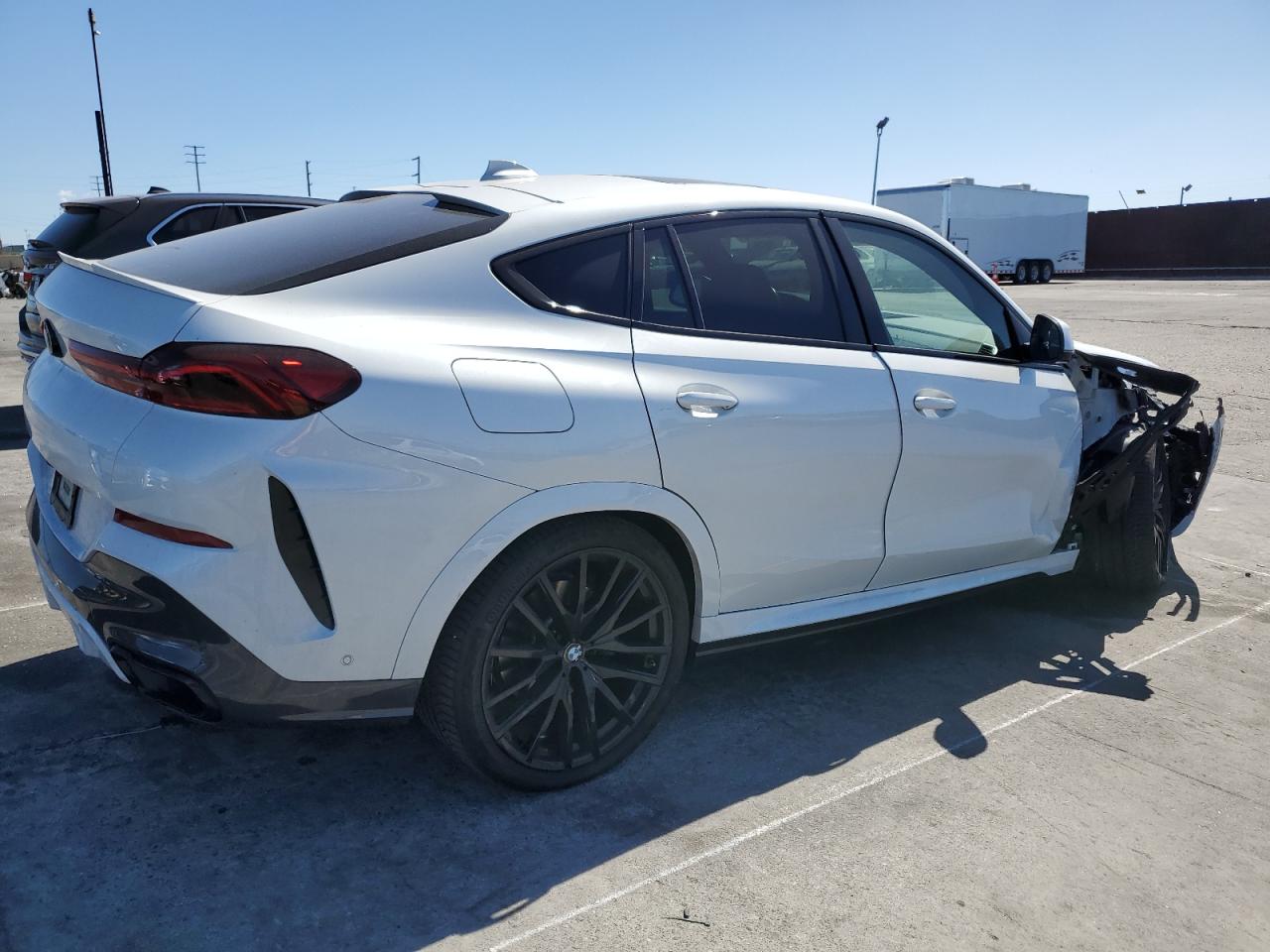 2022 BMW X6 - Image 3