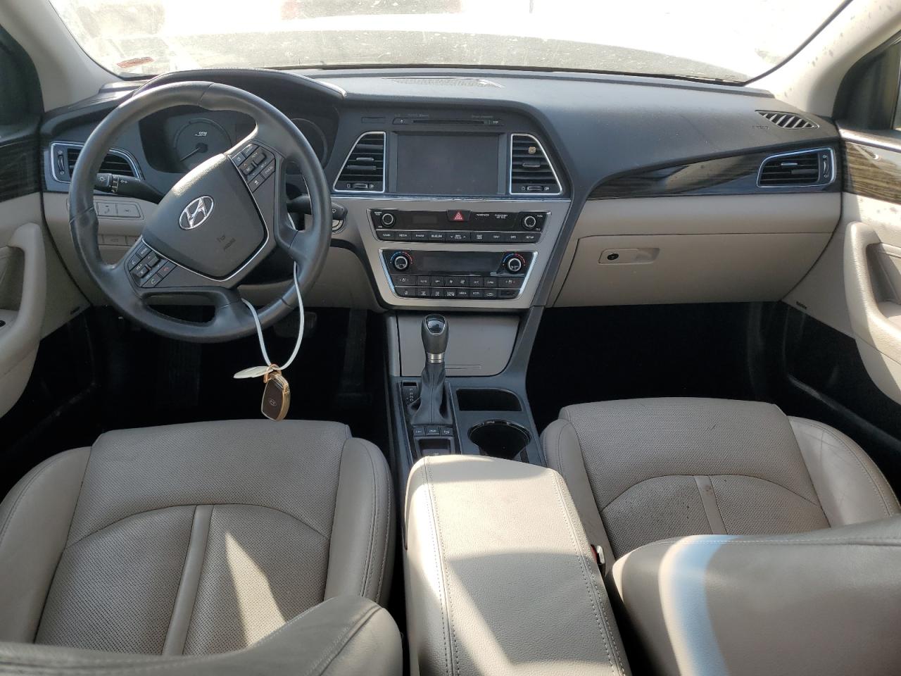 2016 Hyundai Sonata - Image 8