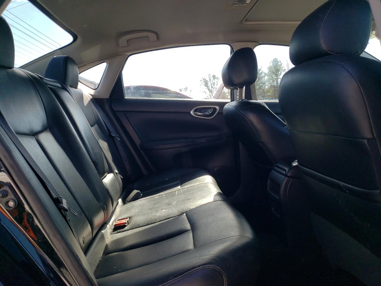 2015 Nissan Sentra - Image 10