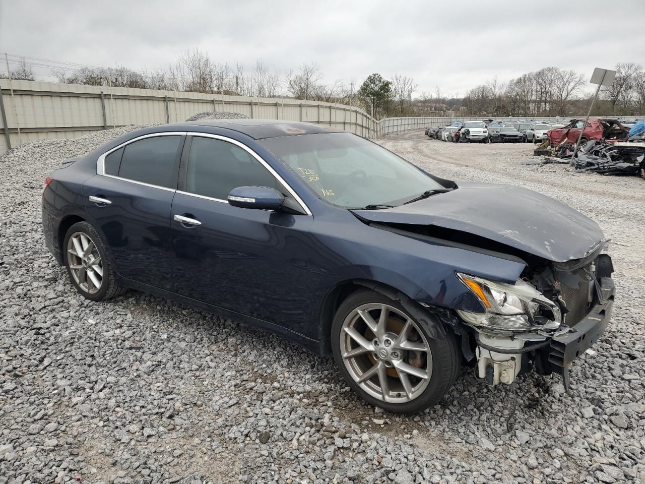 2010 Nissan Maxima - Image 4