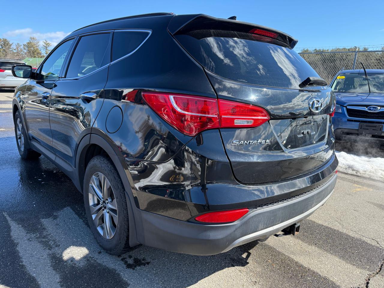 2016 Hyundai Santa Fe - Image 3
