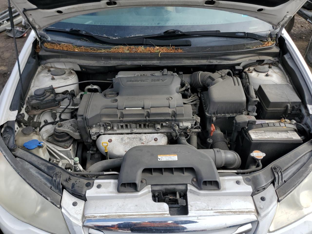 2010 Hyundai Elantra - Image 11