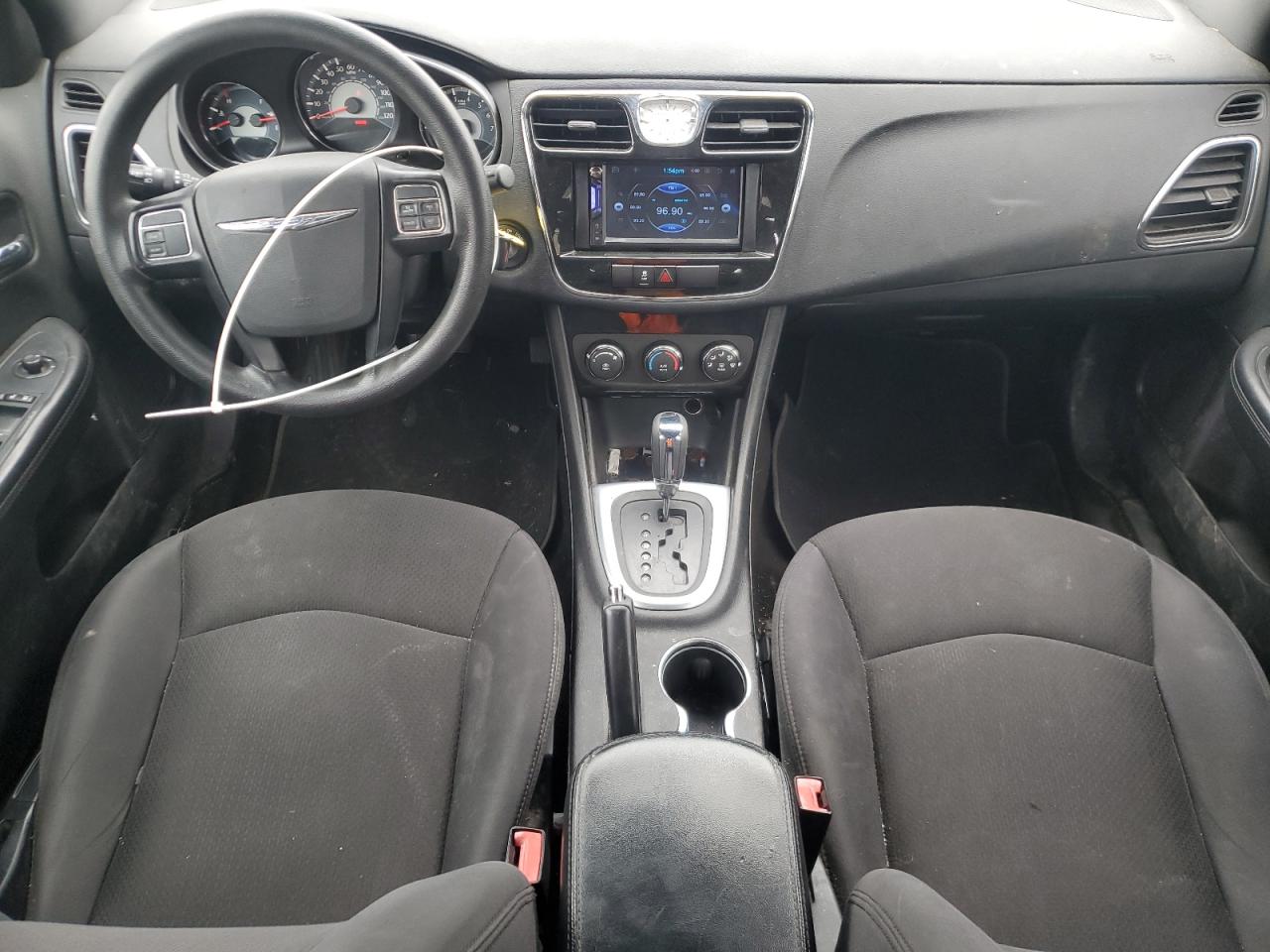 2014 Chrysler 200 - Image 8