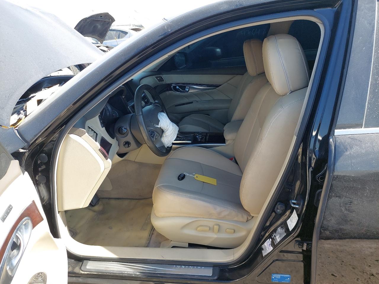 JNKBY1AP0KM410049 - 2019 Infi Q 70 - #47504575