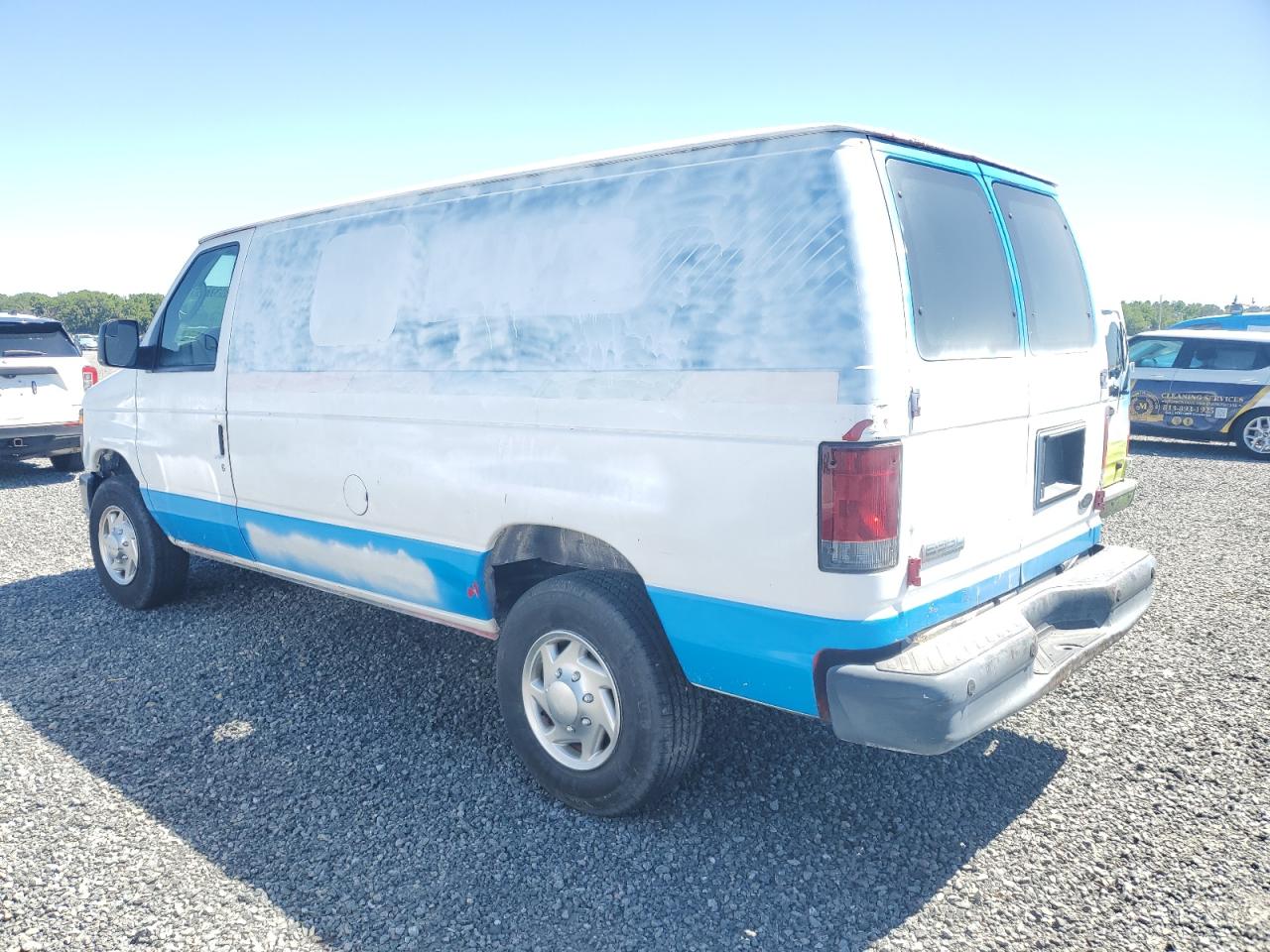 2010 Ford Econoline - Image 2