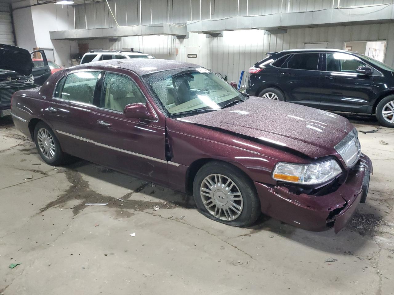 2008 Lincoln Town Car - Image 4