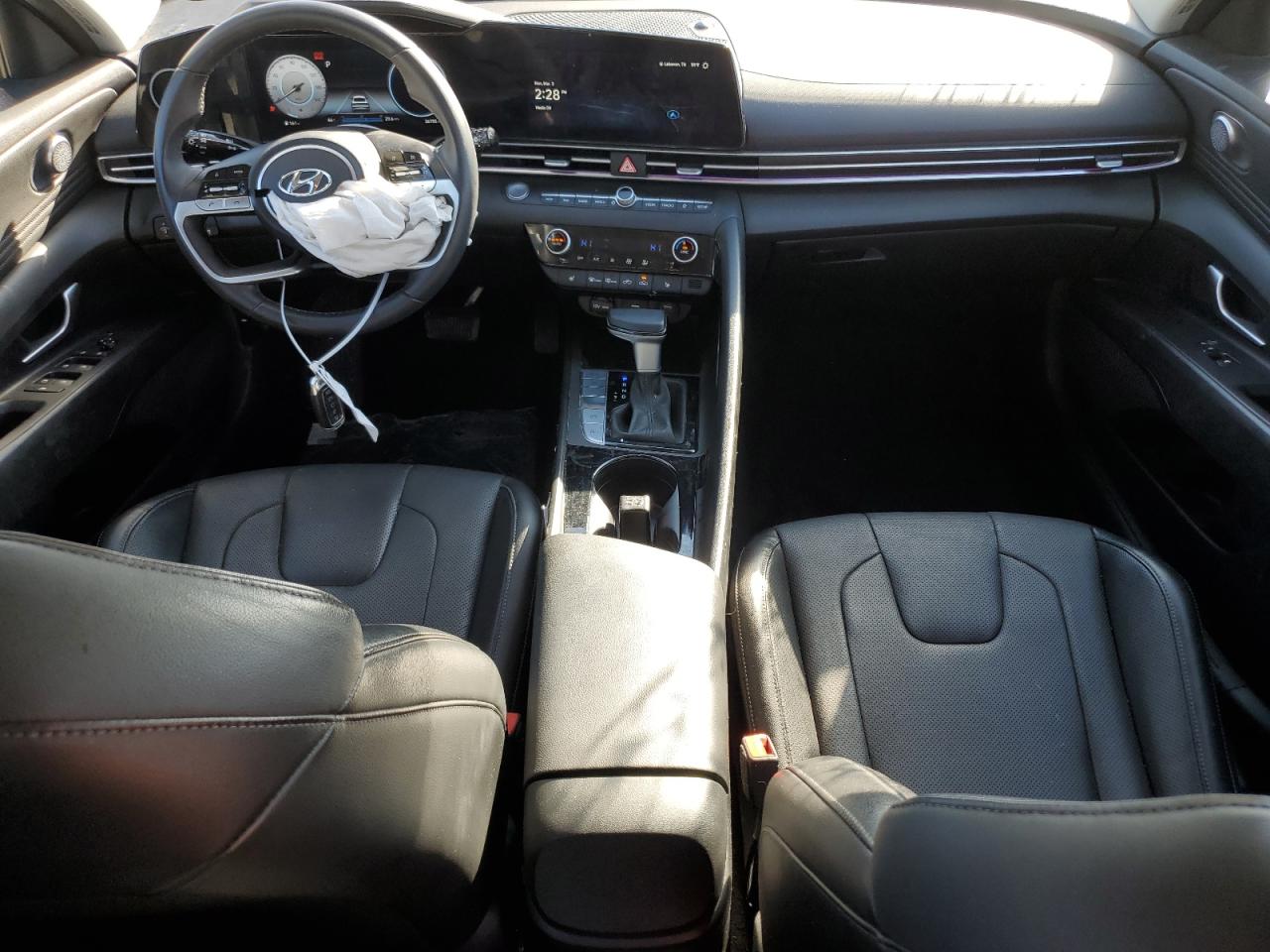 2023 Hyundai Elantra - Image 8