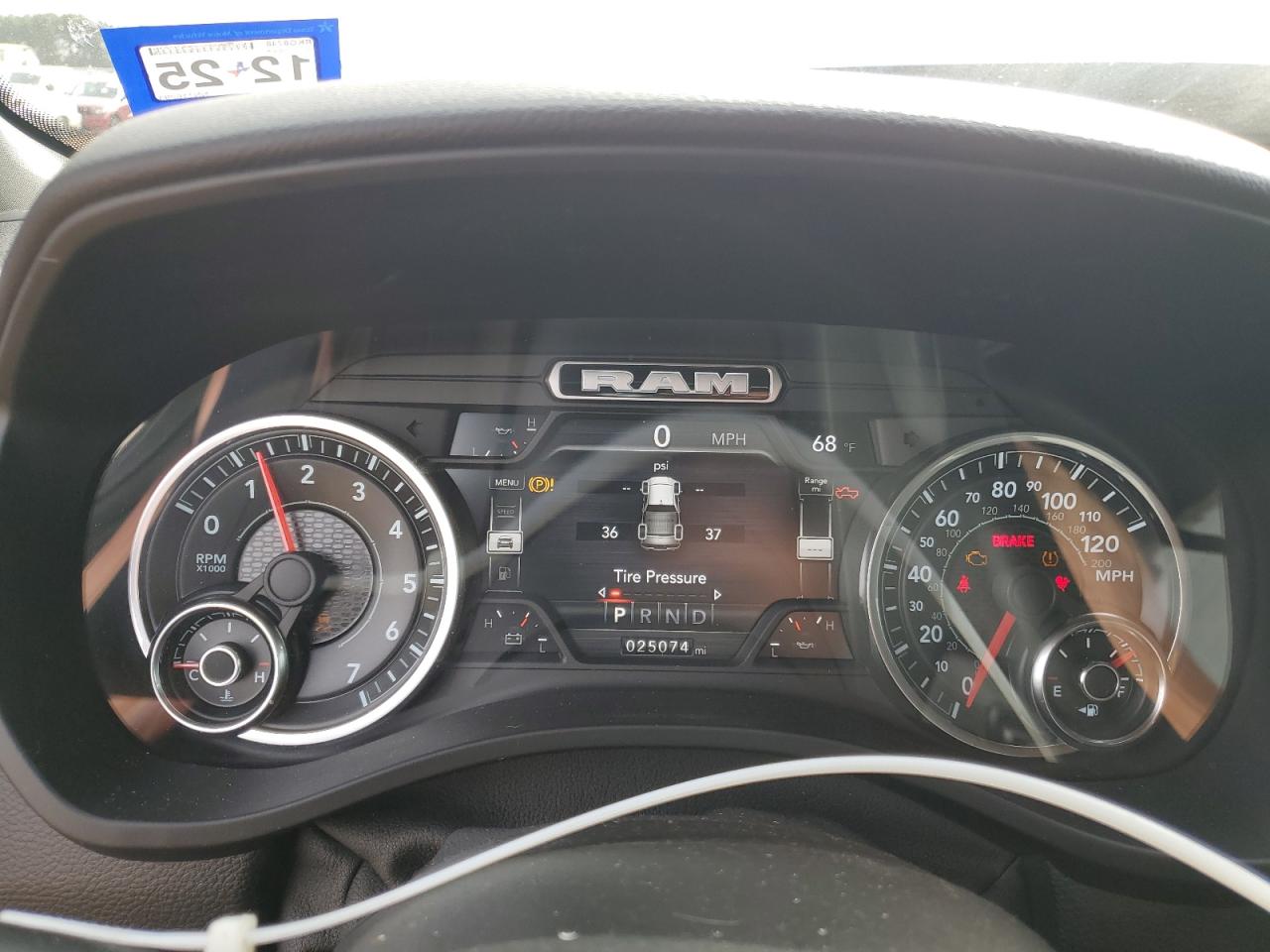 2022 RAM 1500 - Image 9