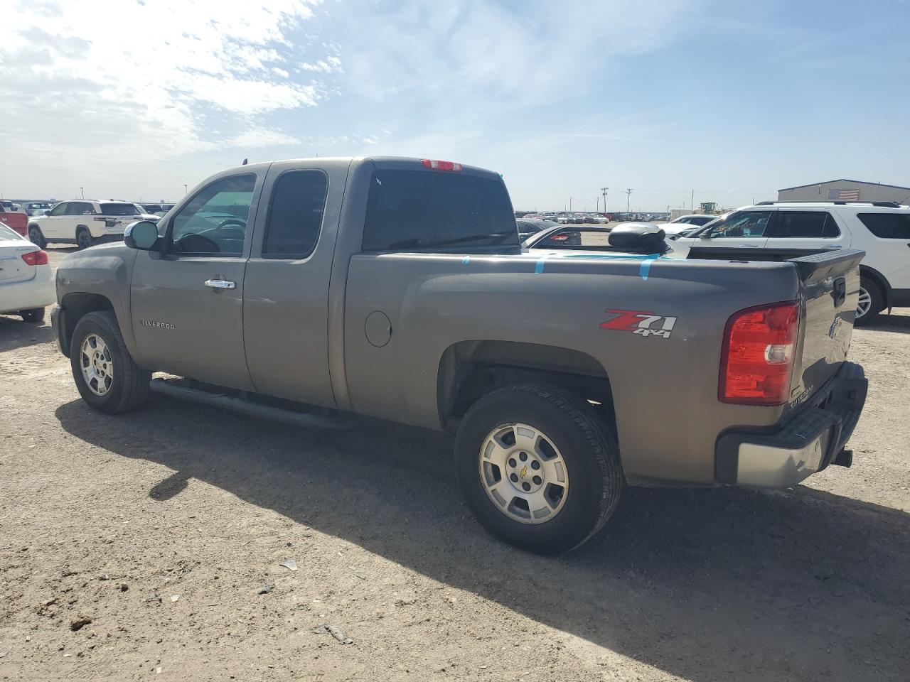 2011 Chevrolet Silverado - Image 2