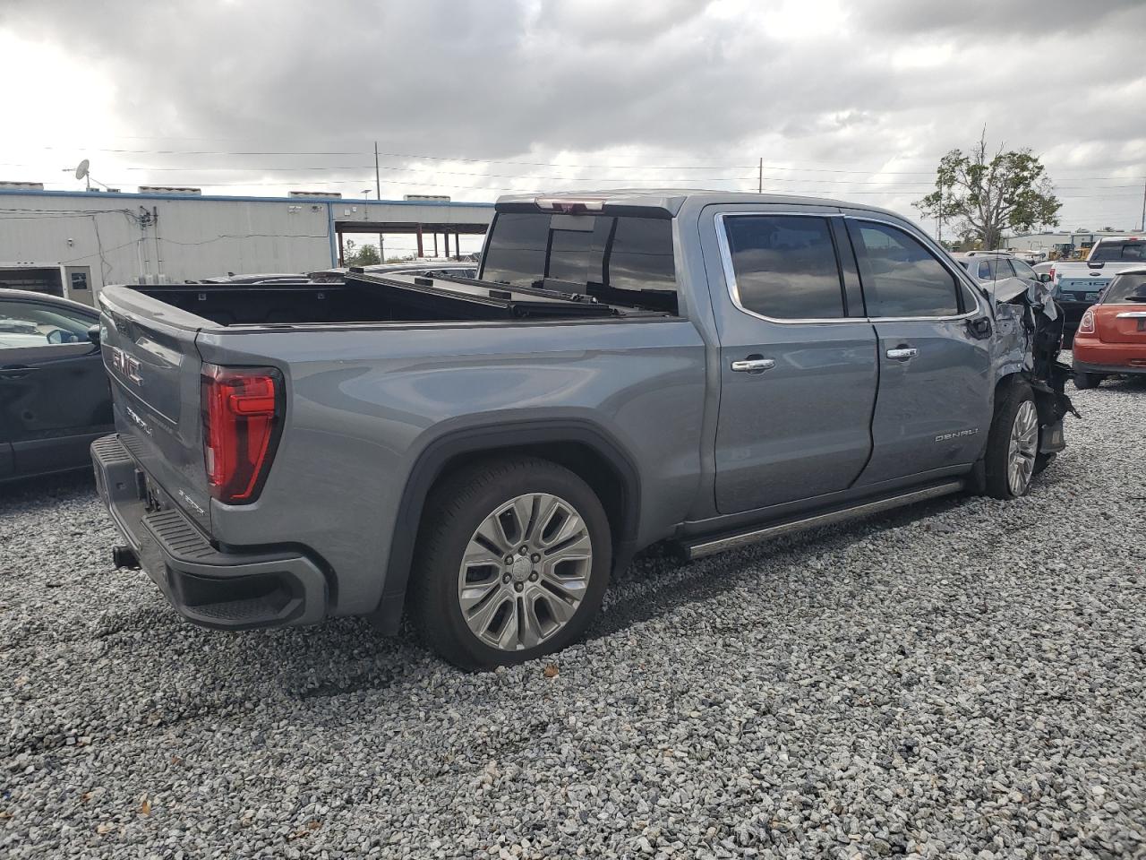 2022 GMC Sierra - Image 3
