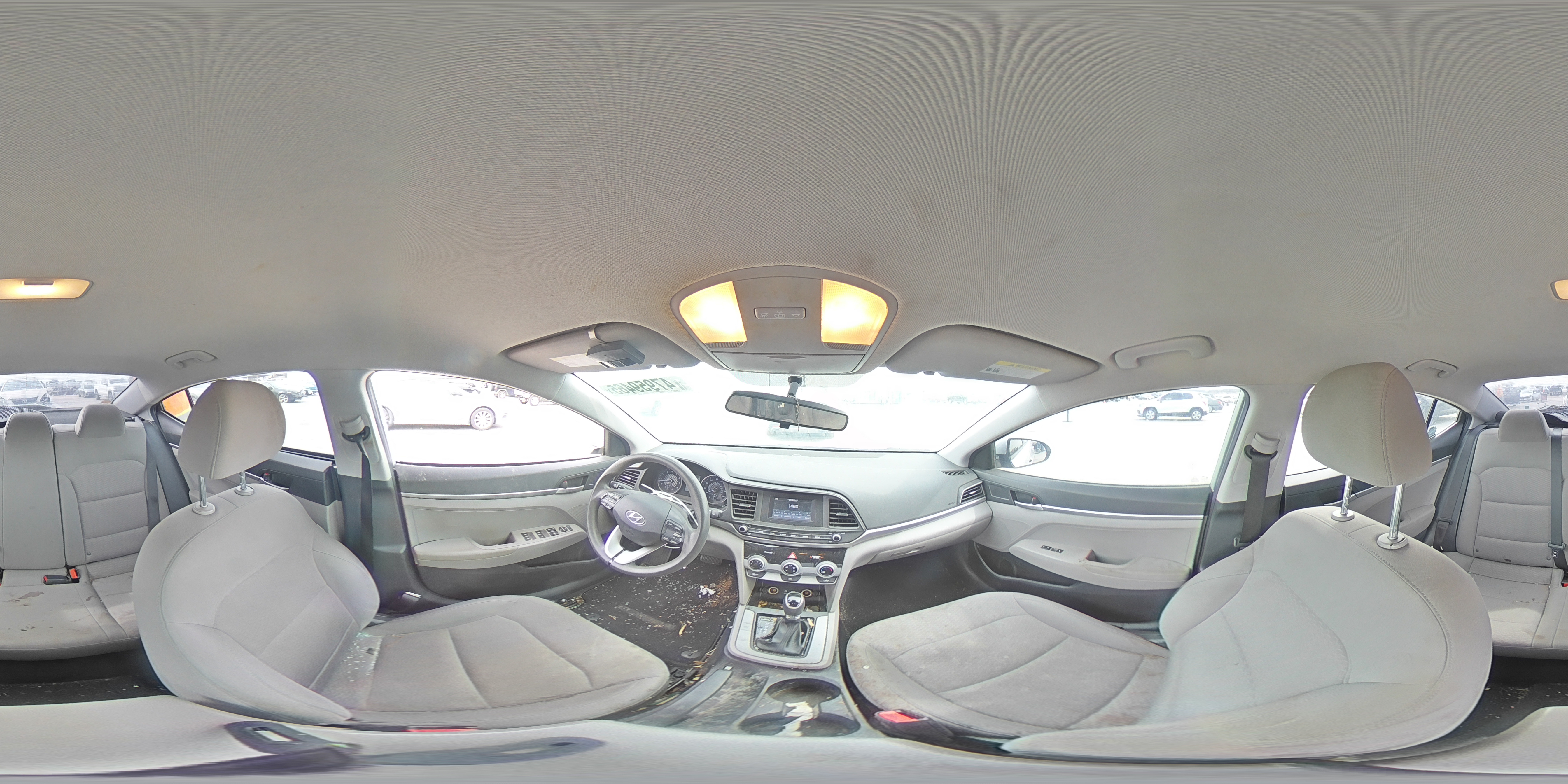 2019 Hyundai Elantra - Image 13