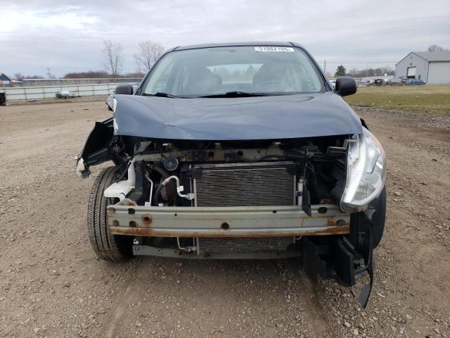  NISSAN VERSA 2015 Синий