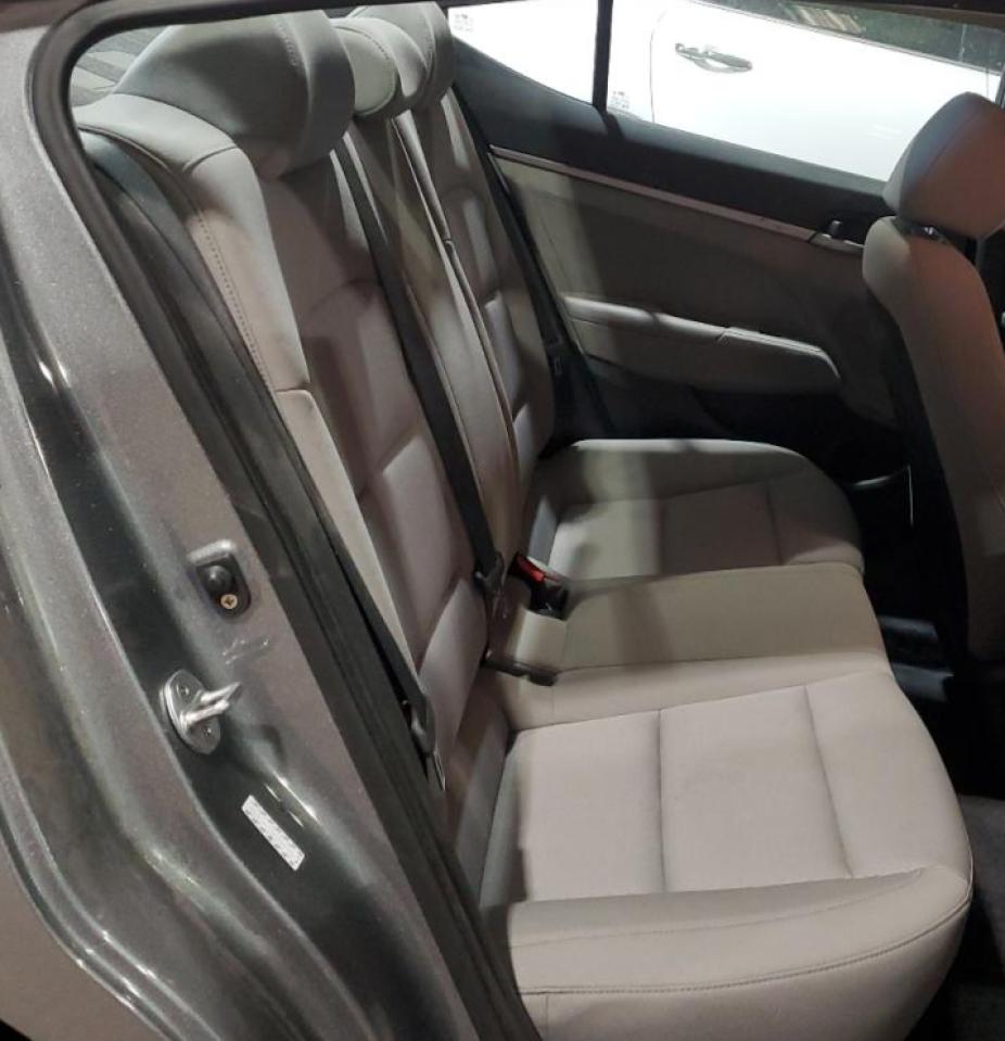 2018 Hyundai Elantra - Image 10