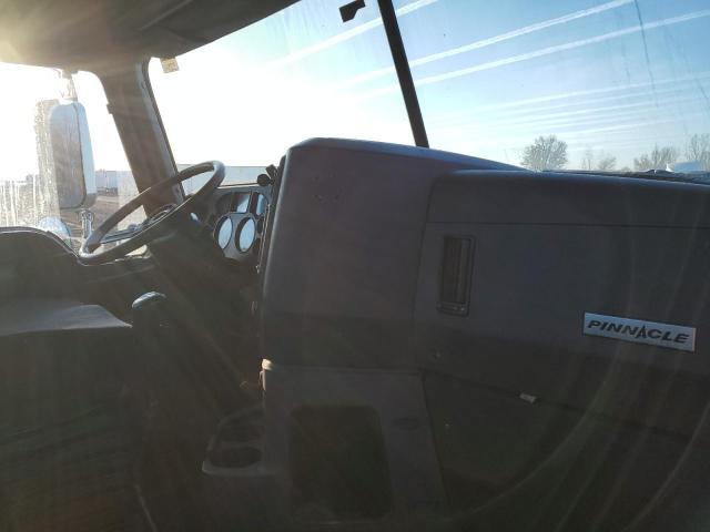 2016 MACK CXU612 SEMI TRUCK
