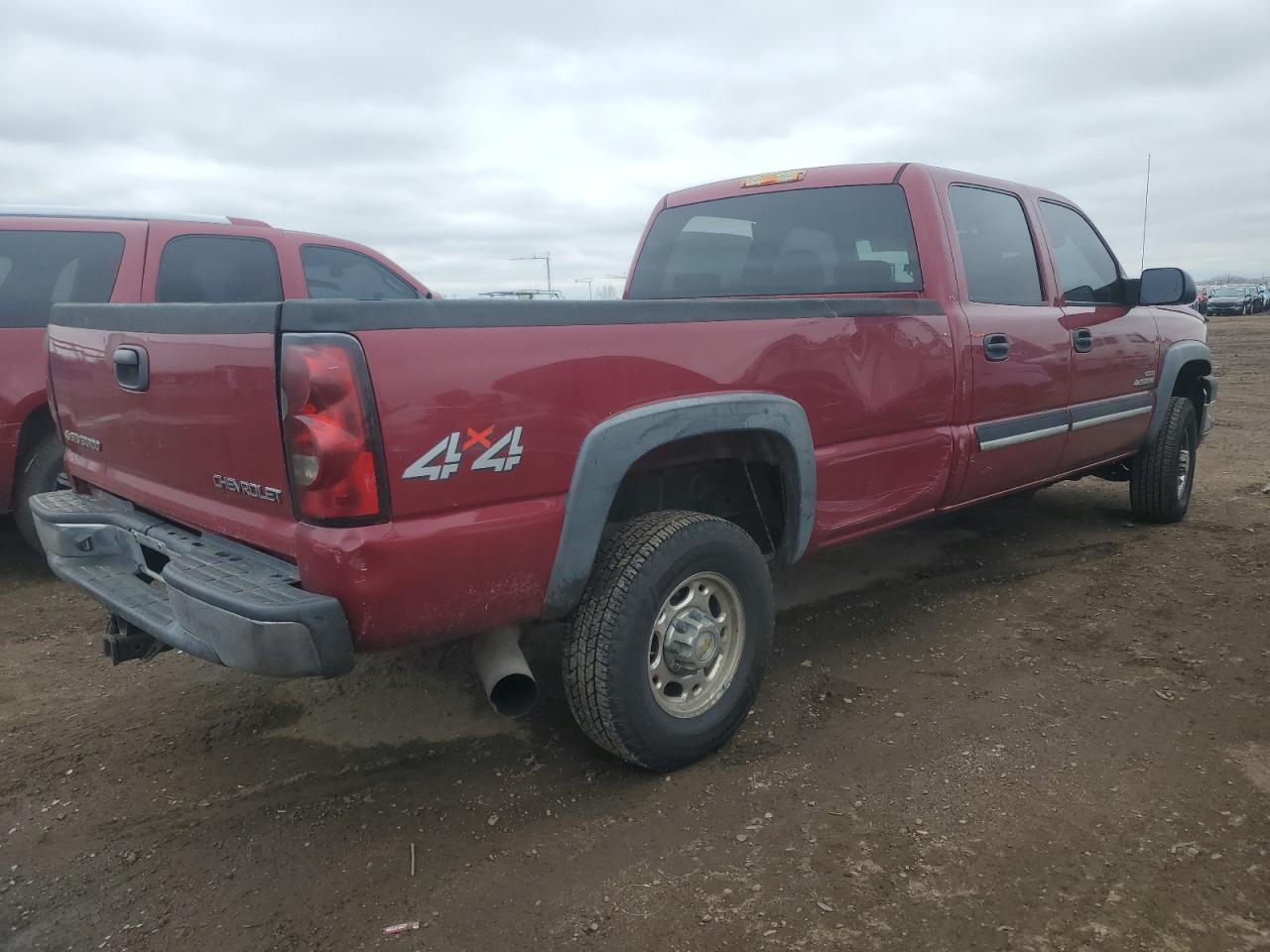 2005 Chevrolet Silverado - Image 3