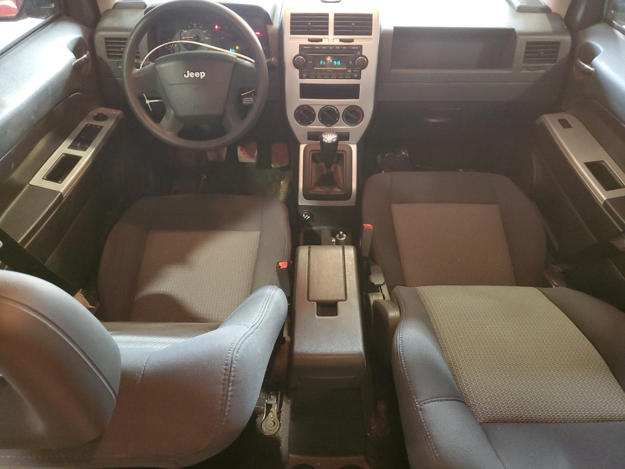 2008 Jeep Liberty (Patriot) - Image 8