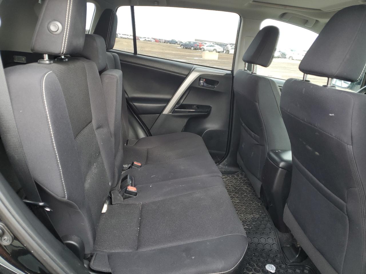 2018 Toyota RAV 4 - Image 11