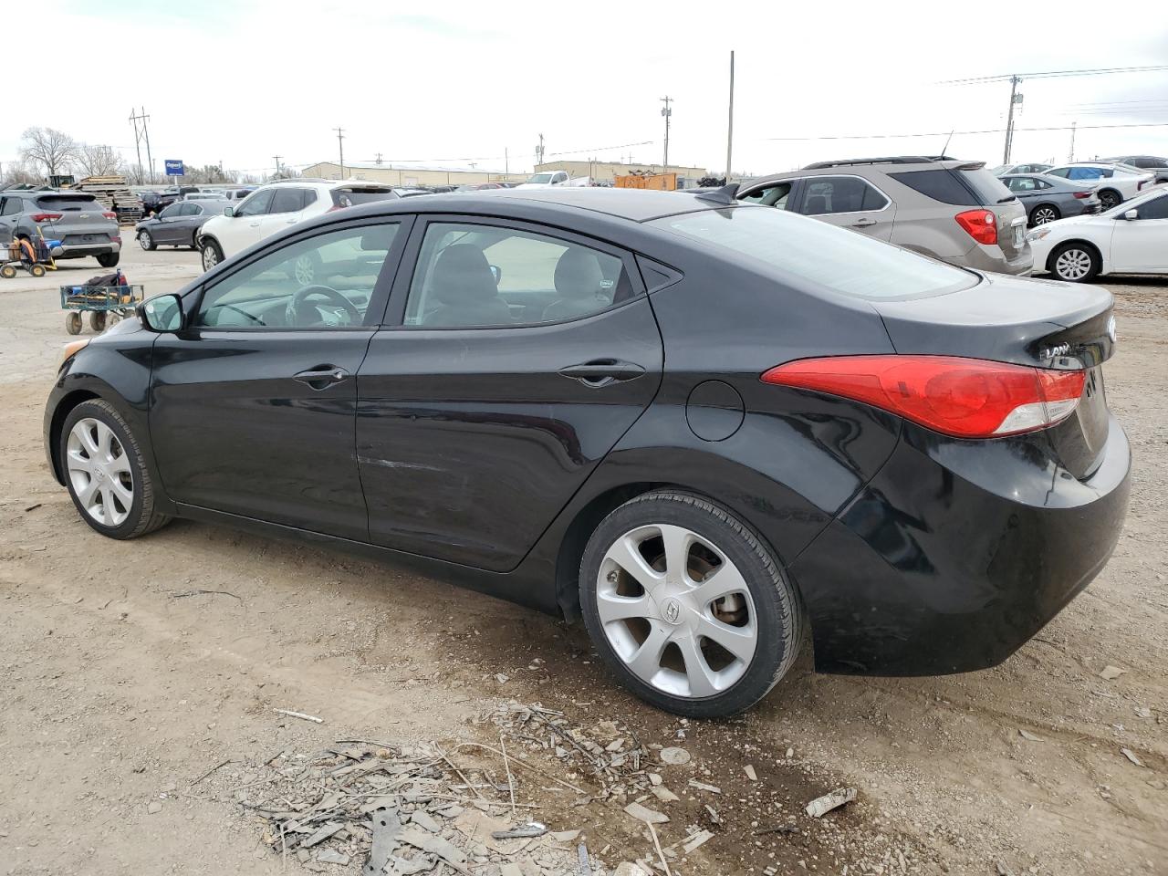 2011 Hyundai Elantra - Image 2