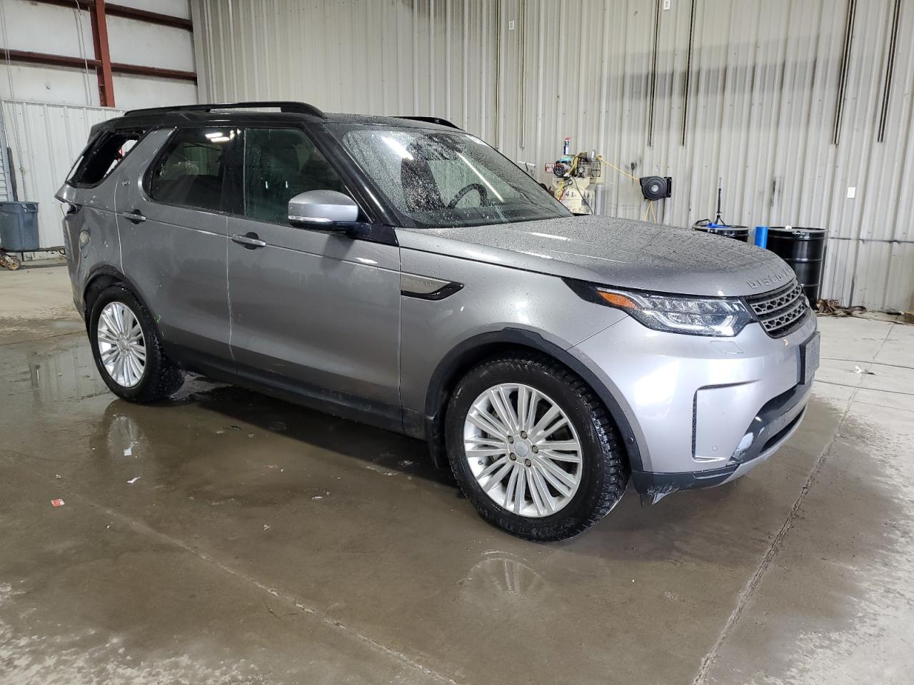 2020 Land Rover Discovery - Image 4