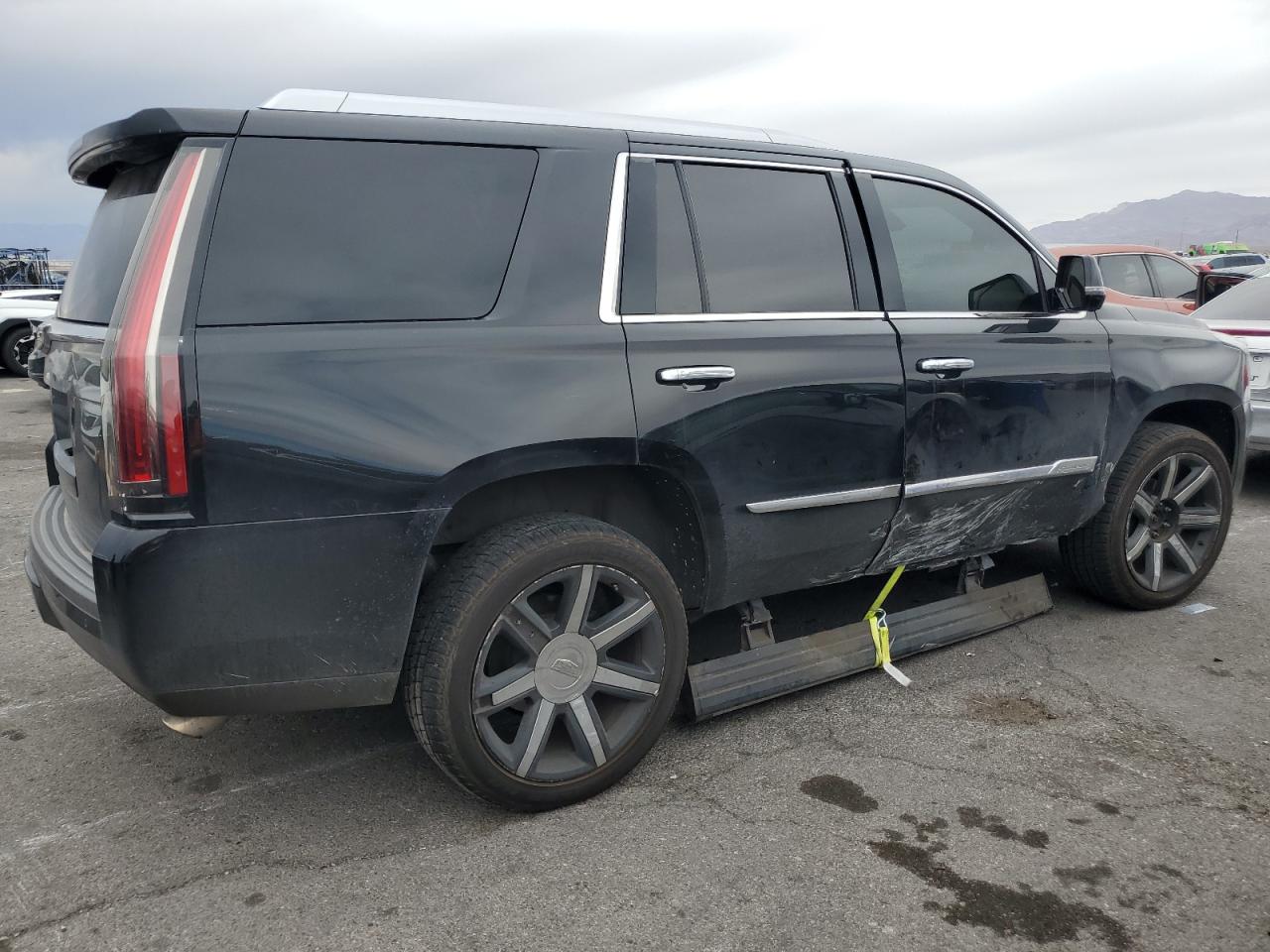 2016 Cadillac Escalade - Image 3