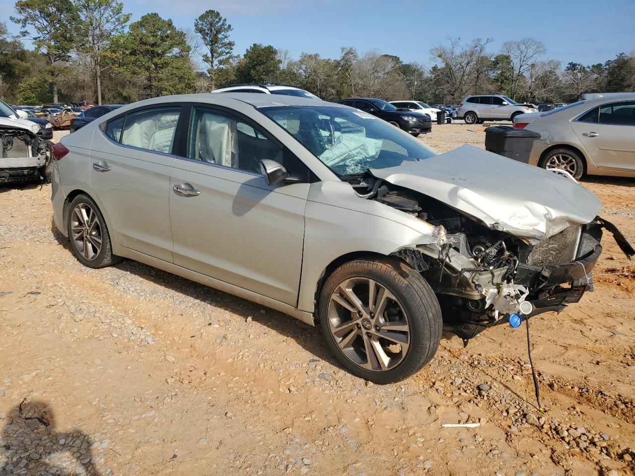 2017 Hyundai Elantra - Image 4