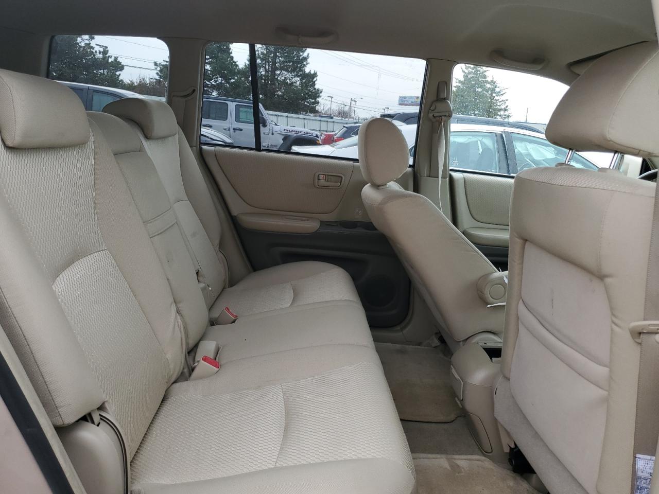 2005 Toyota Highlander - Image 11