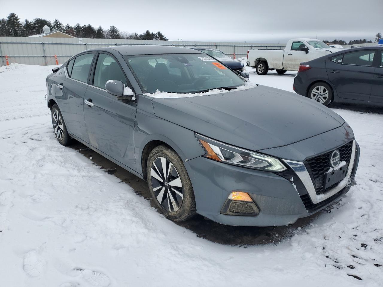 2021 Nissan Altima - Image 4