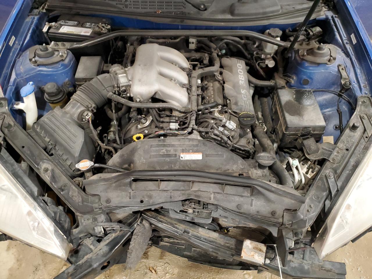 2010 Hyundai Genesis - Image 11