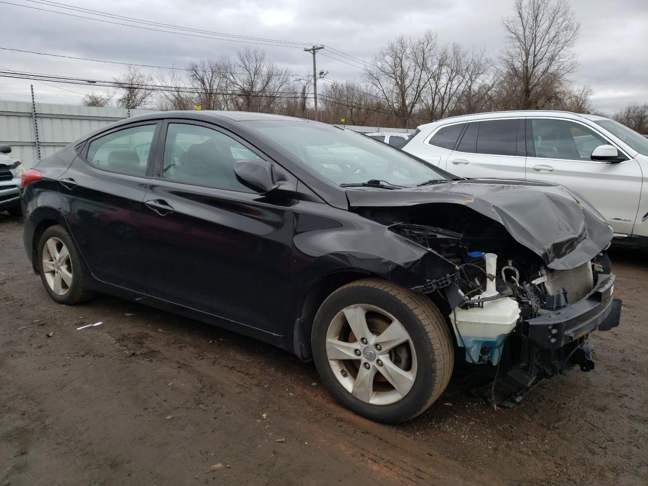 2013 Hyundai Elantra - Image 4