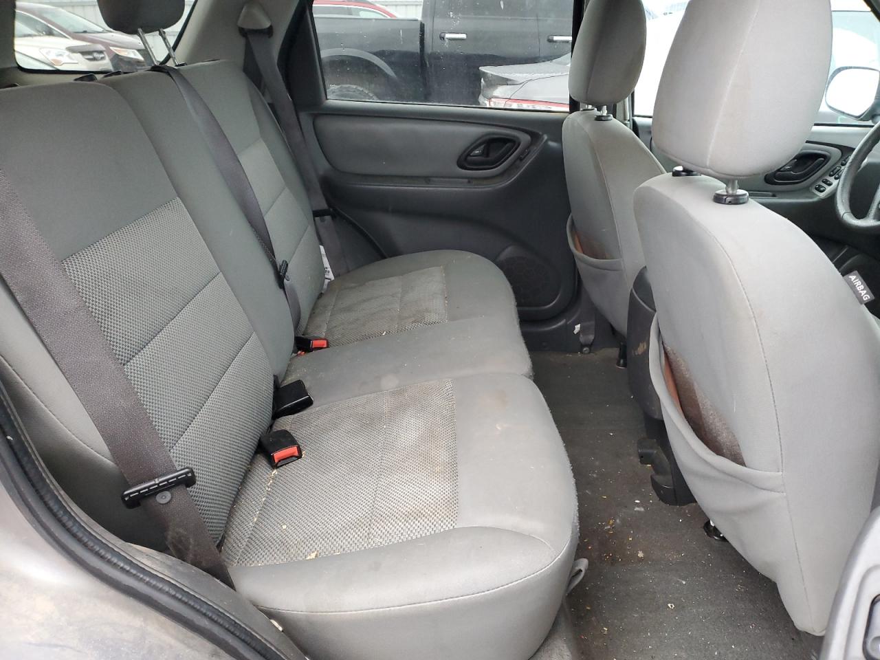 2007 Ford Escape - Image 11