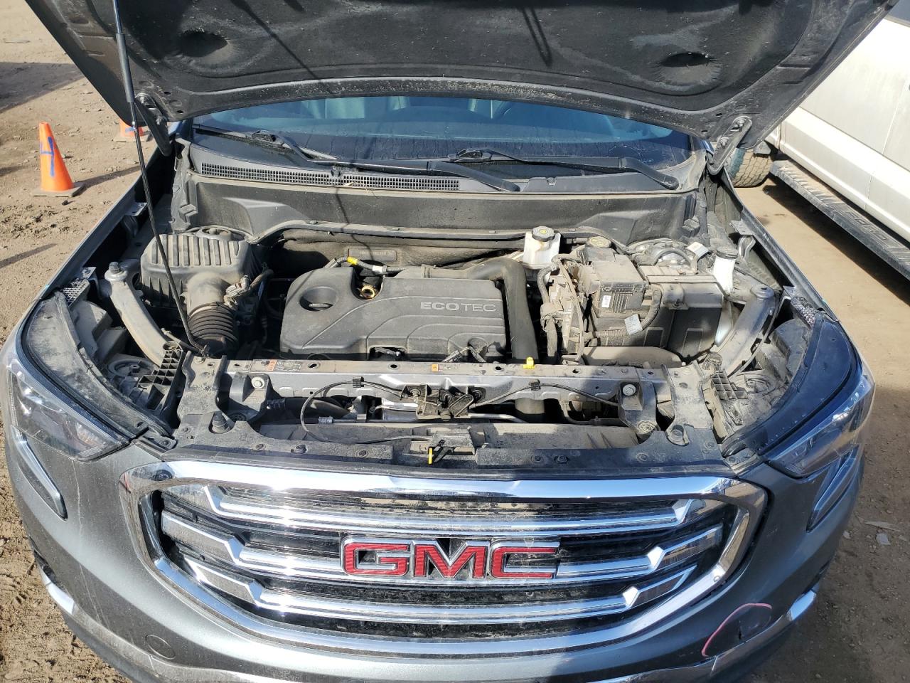2020 GMC Terrain - Image 12