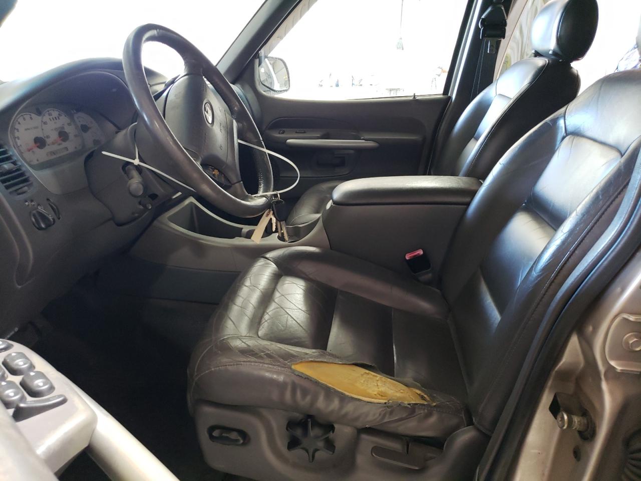 2002 Ford Explorer - Image 7