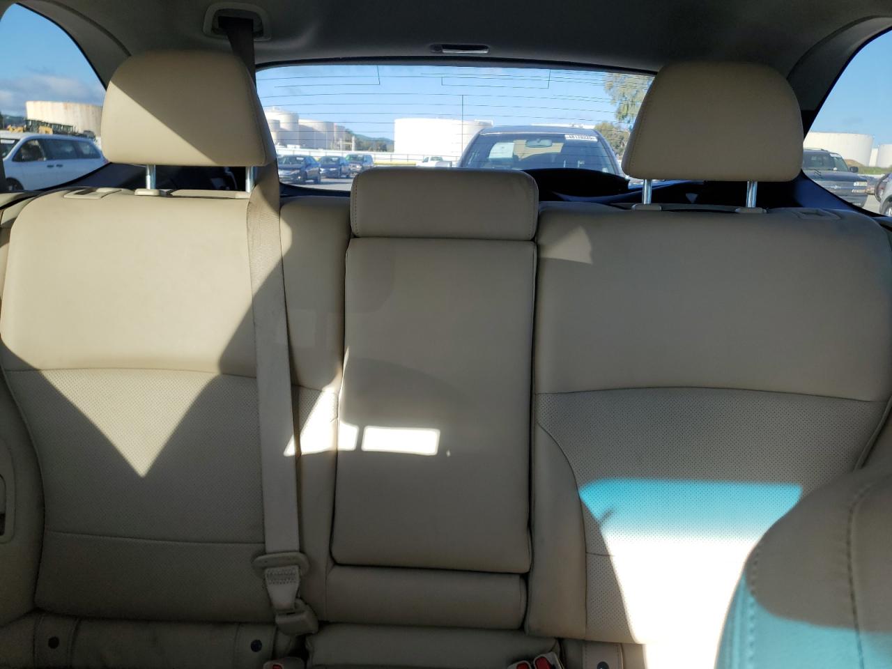2016 Subaru Outback - Image 10