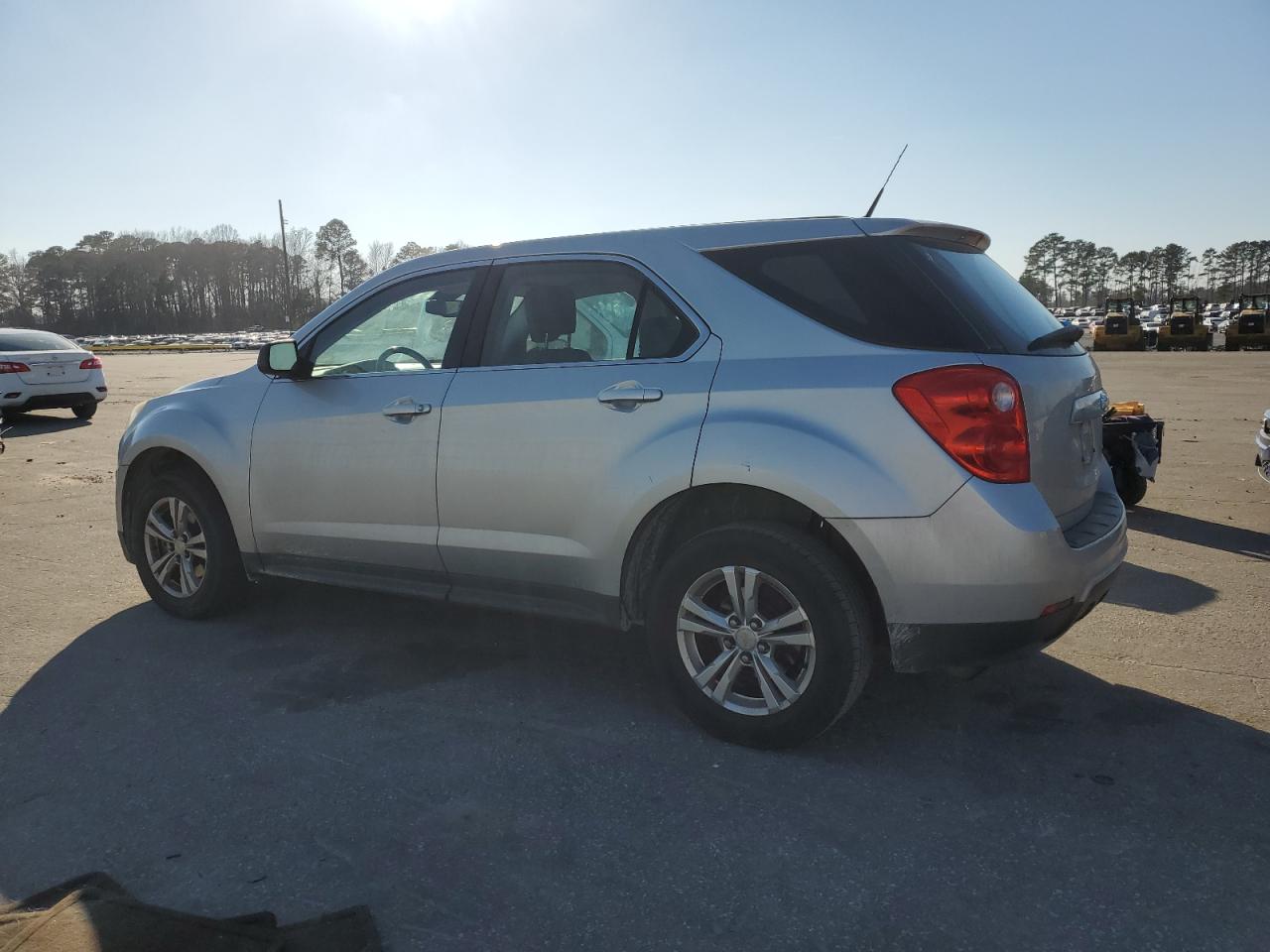 2011 Chevrolet Equinox - Image 2
