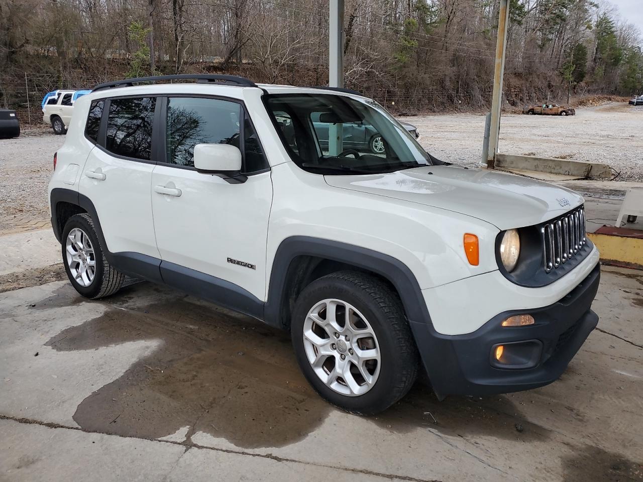 2017 Jeep Renegade - Image 4