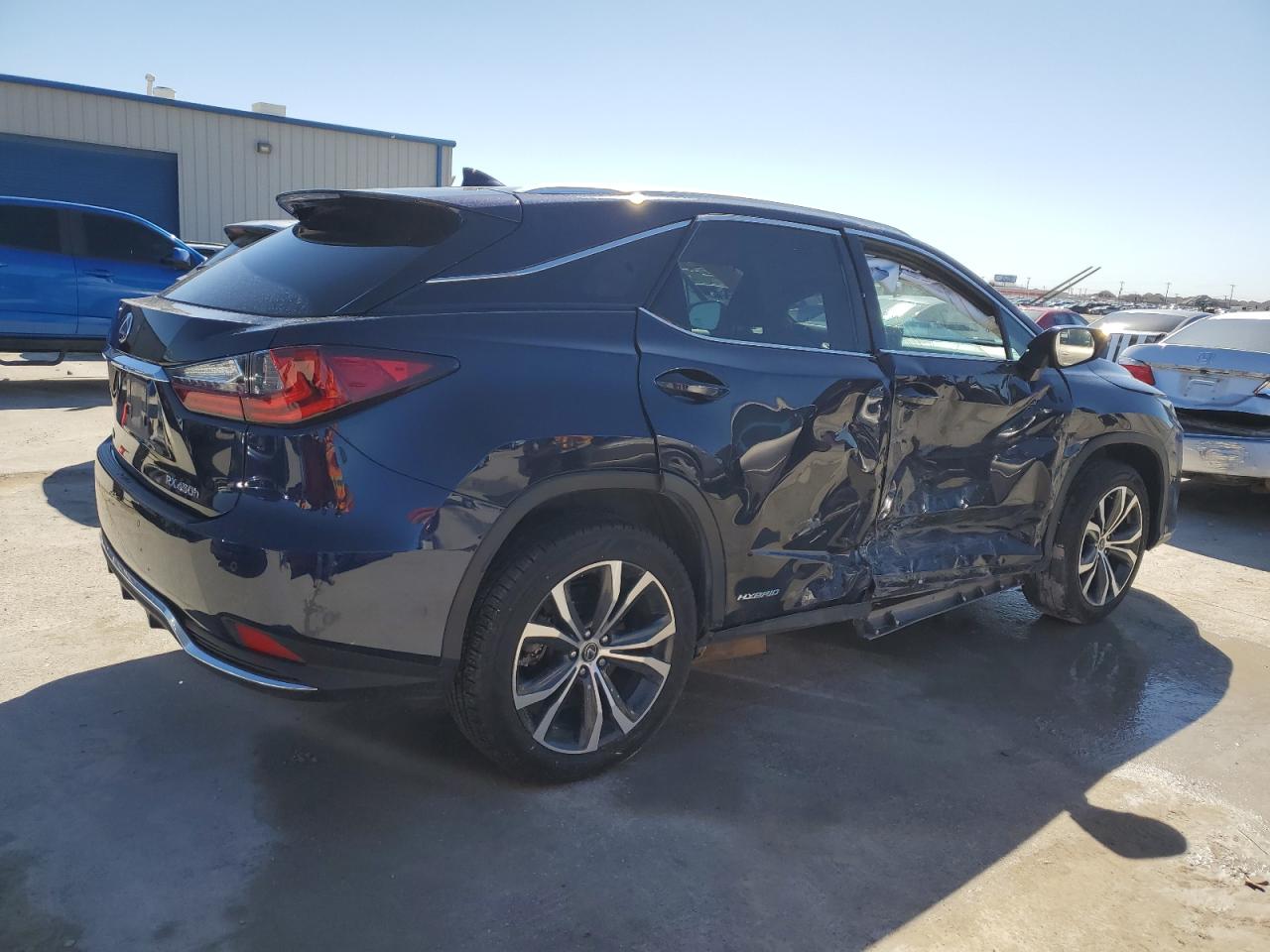 2021 Lexus RX - Image 3
