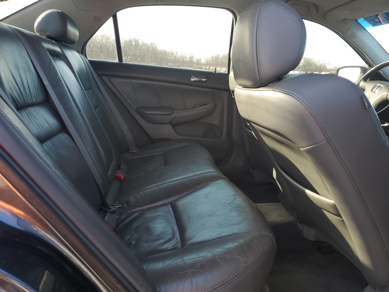 2005 Honda Accord - Image 10