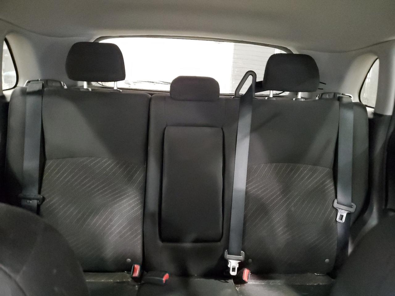 2014 Mitsubishi Outlander - Image 10