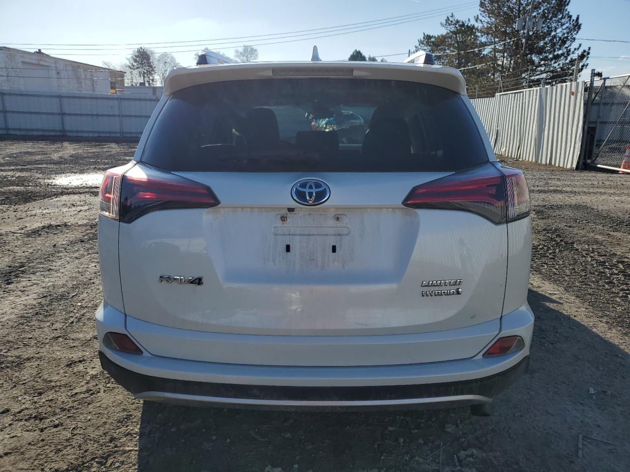 2018 Toyota RAV 4 - Image 6
