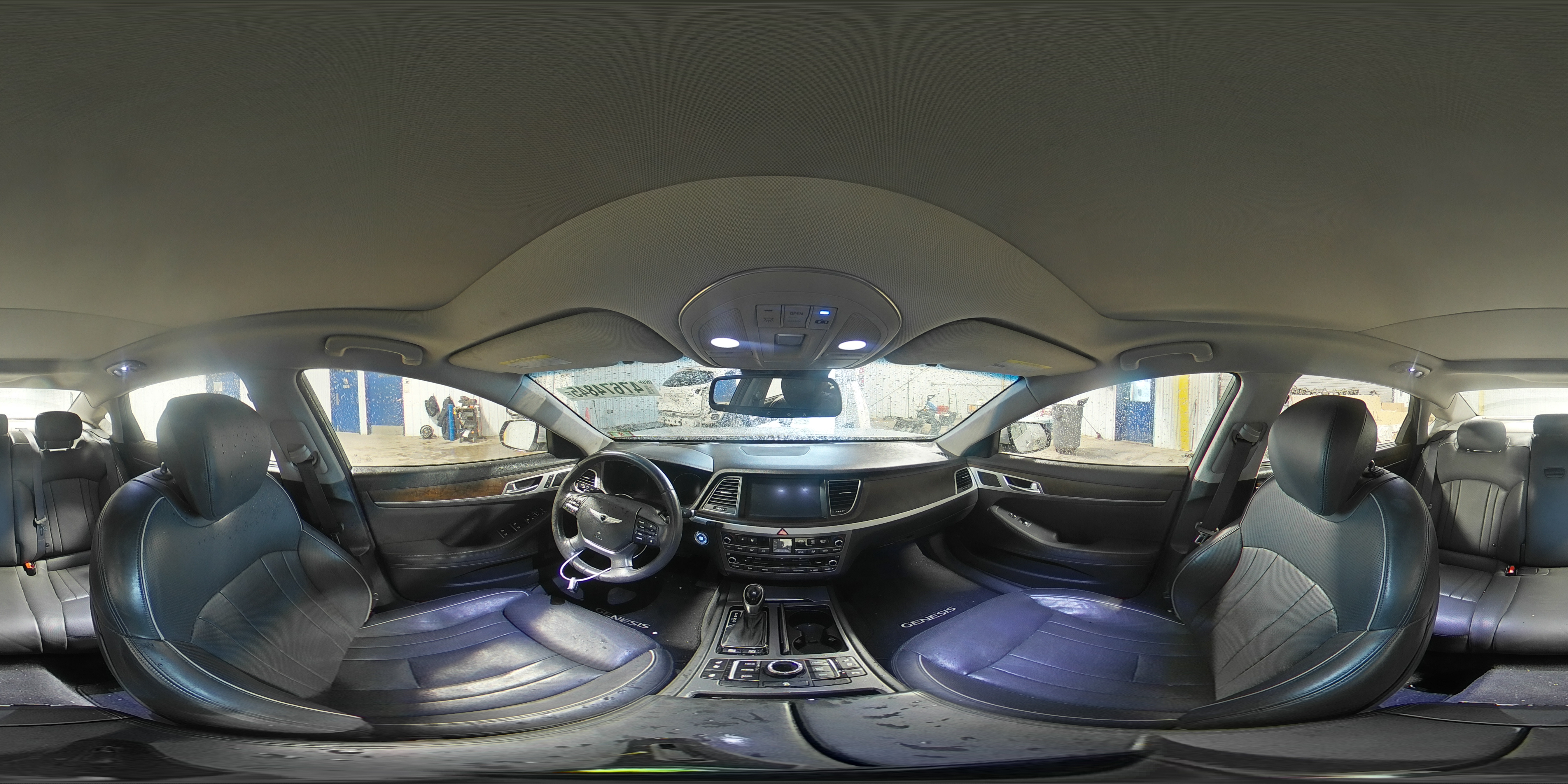 2015 Hyundai Genesis - Image 13