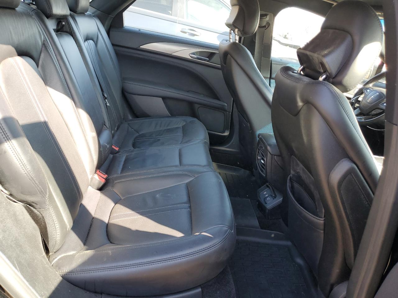 2018 Lincoln MKZ - Image 10