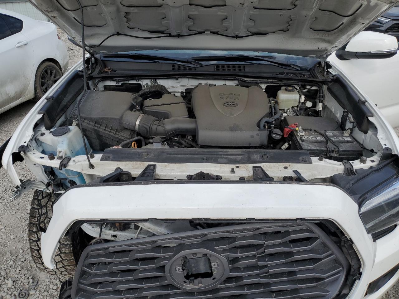 2021 Toyota Tacoma - Image 11