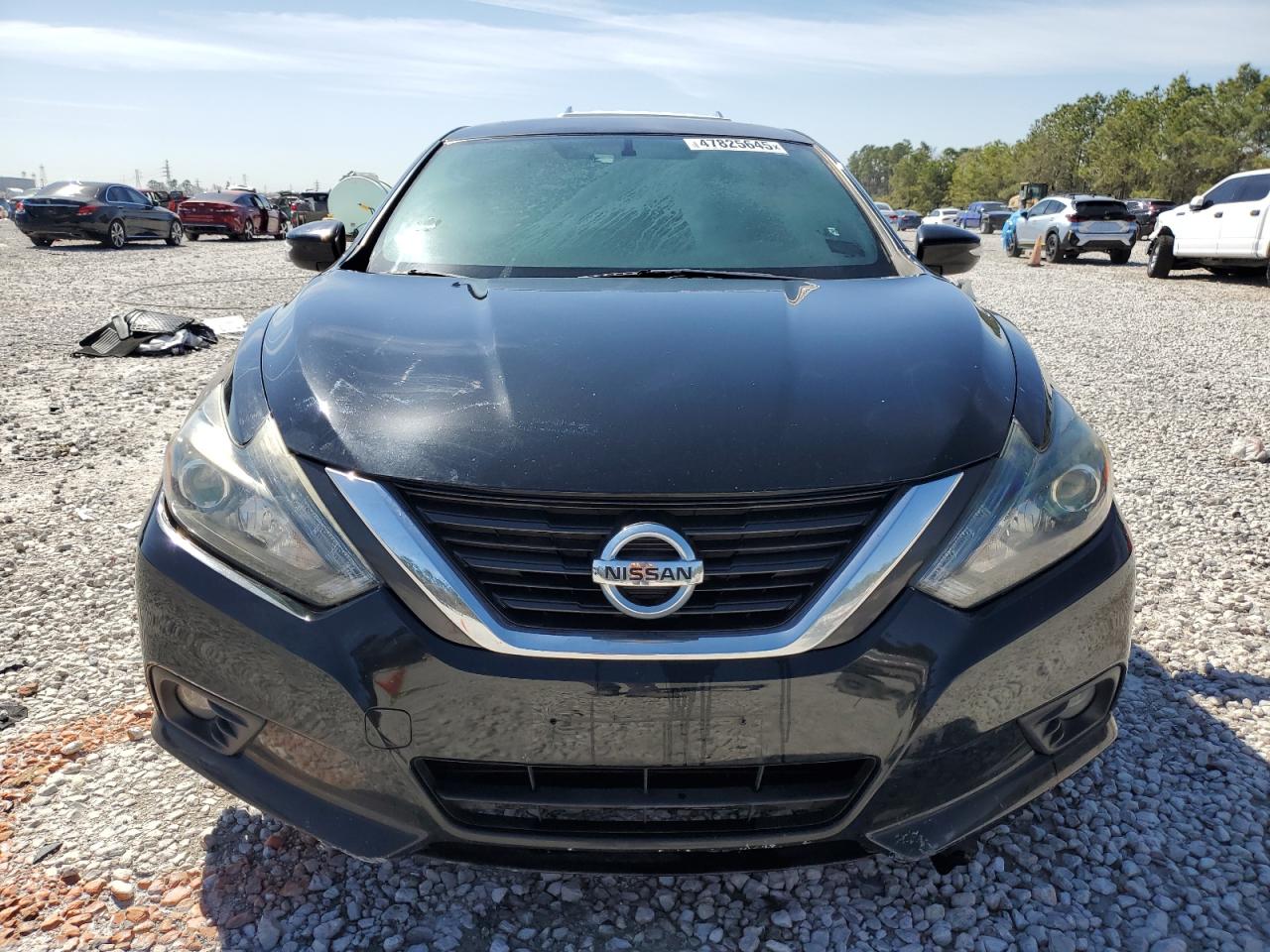 2017 Nissan Altima - Image 5
