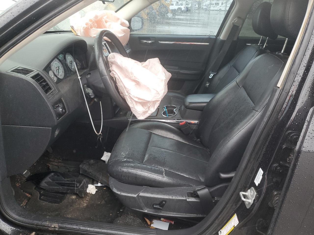 2009 Chrysler 300 - Image 7