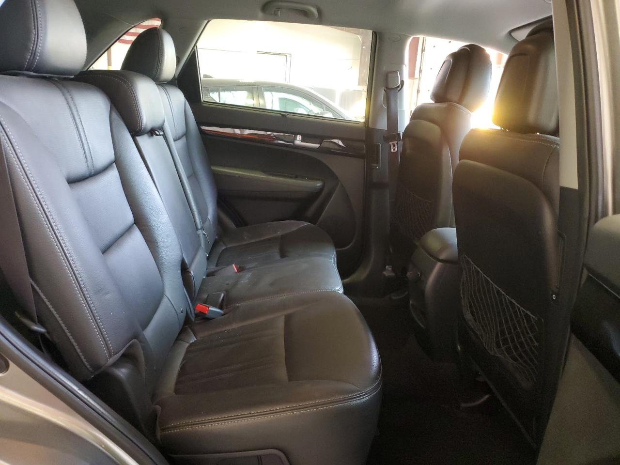 2015 Kia Sorento - Image 11