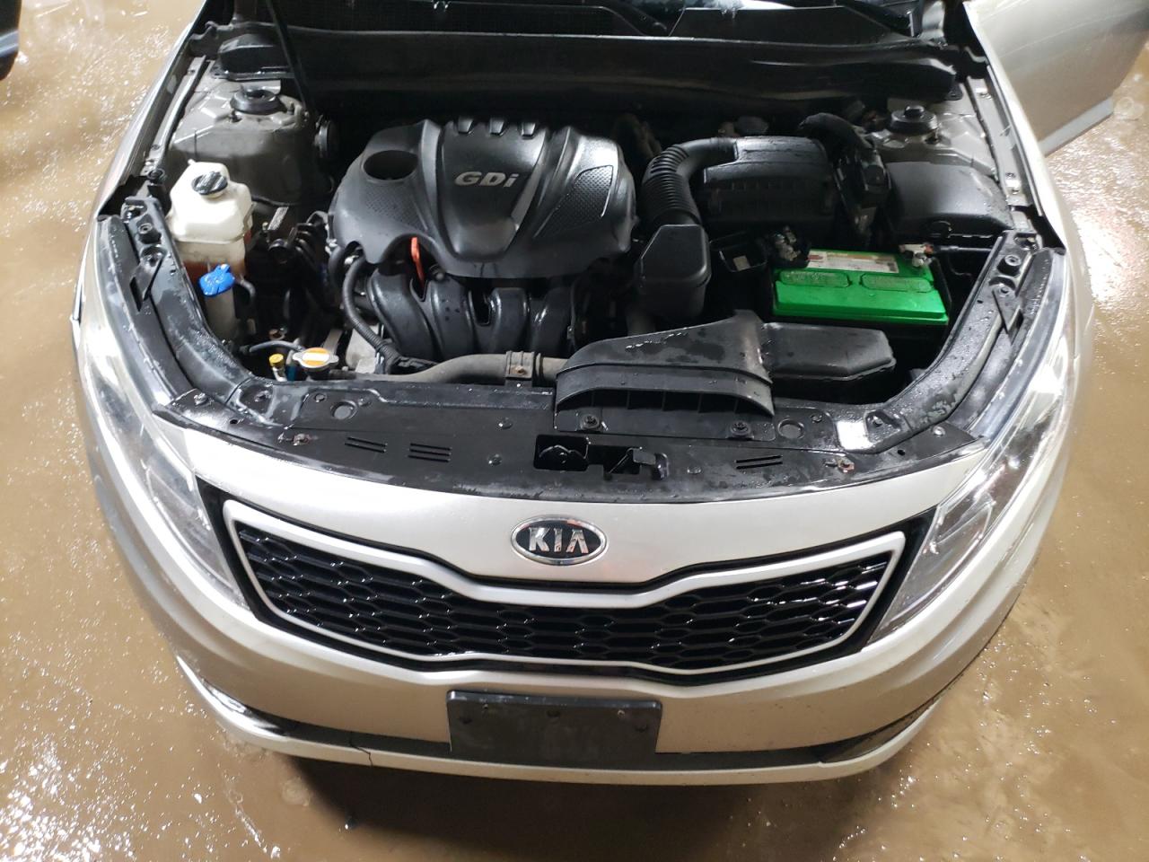 2012 Kia Optima - Image 11