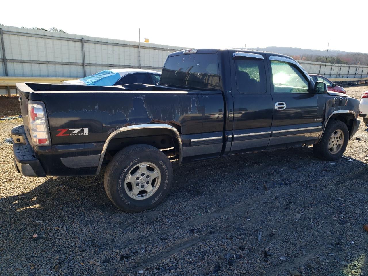 2001 Chevrolet Silverado - Image 3