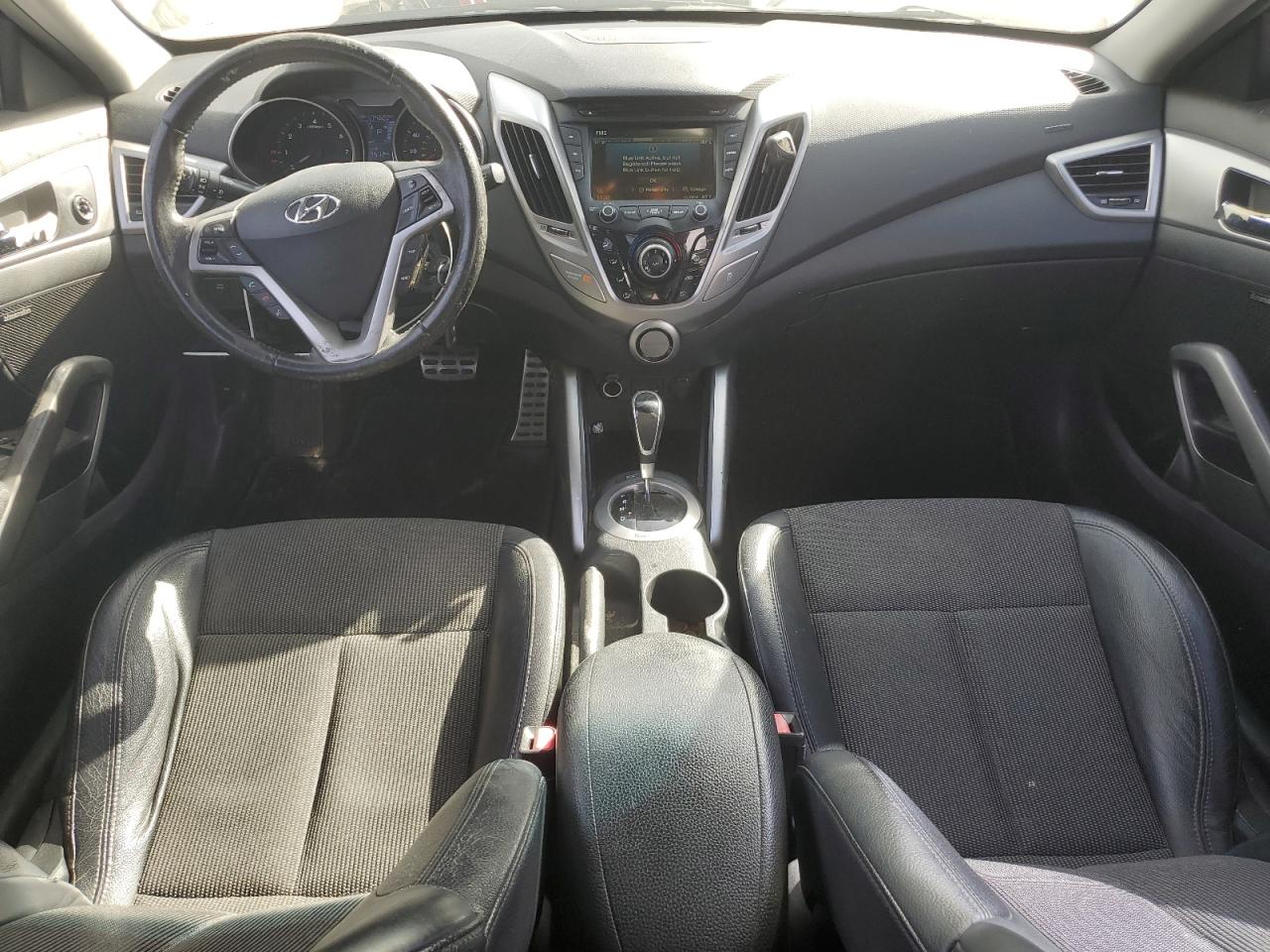 2013 Hyundai Veloster - Image 8